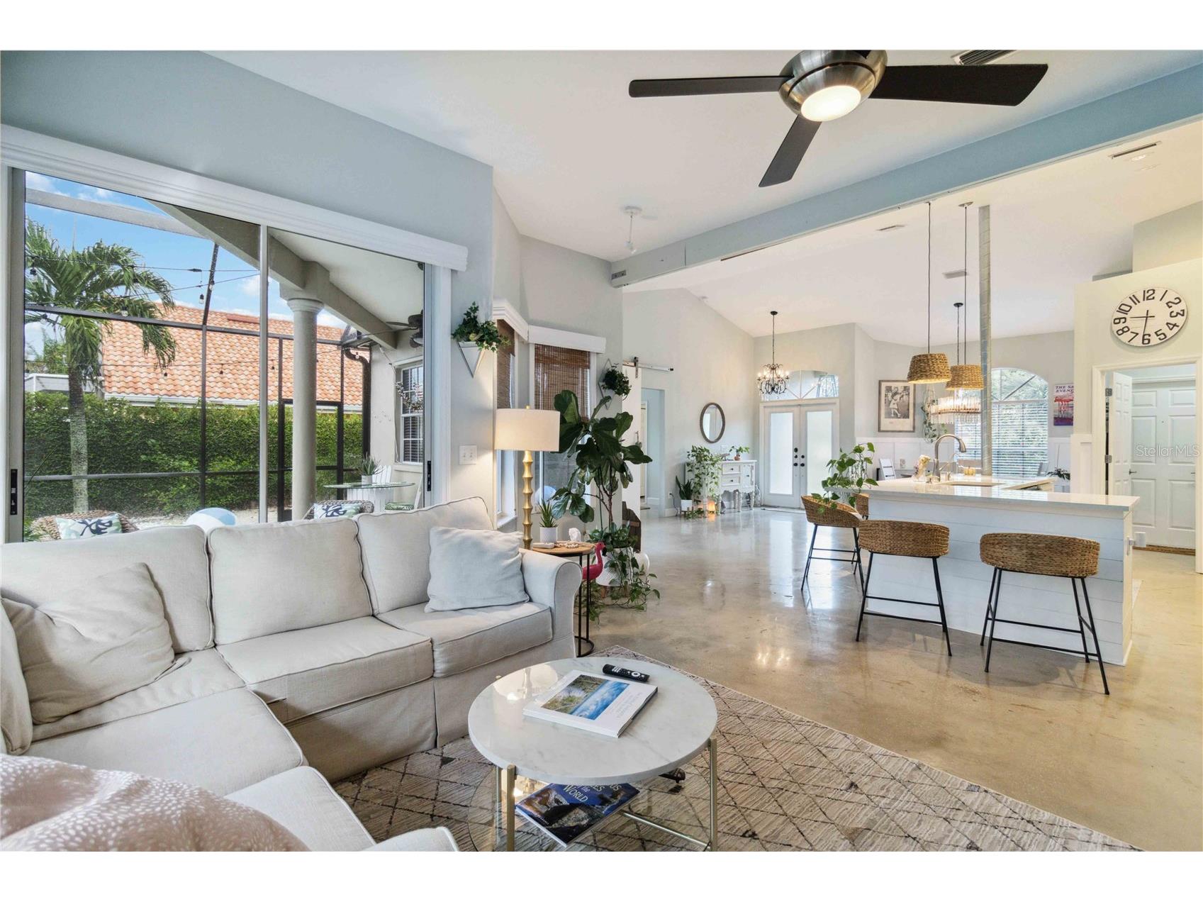 3724 71st Terrace E Sarasota FL 34243 A4692476 image16