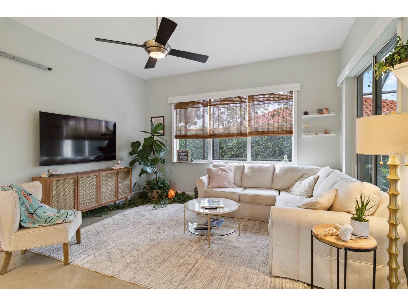 3724 71st Terrace E Sarasota FL 34243 A4692476 image17