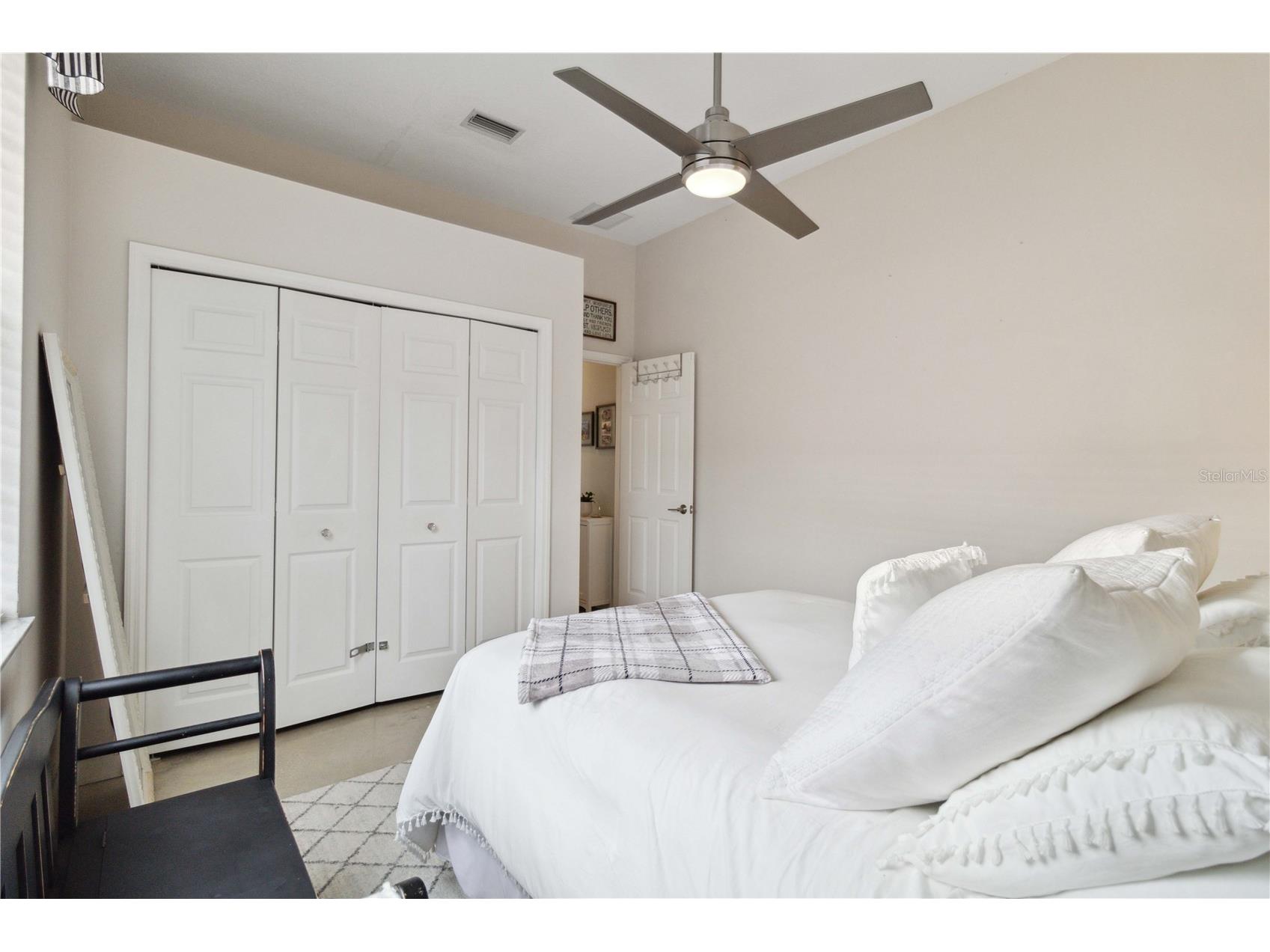 3724 71st Terrace E Sarasota FL 34243 A4692476 image27