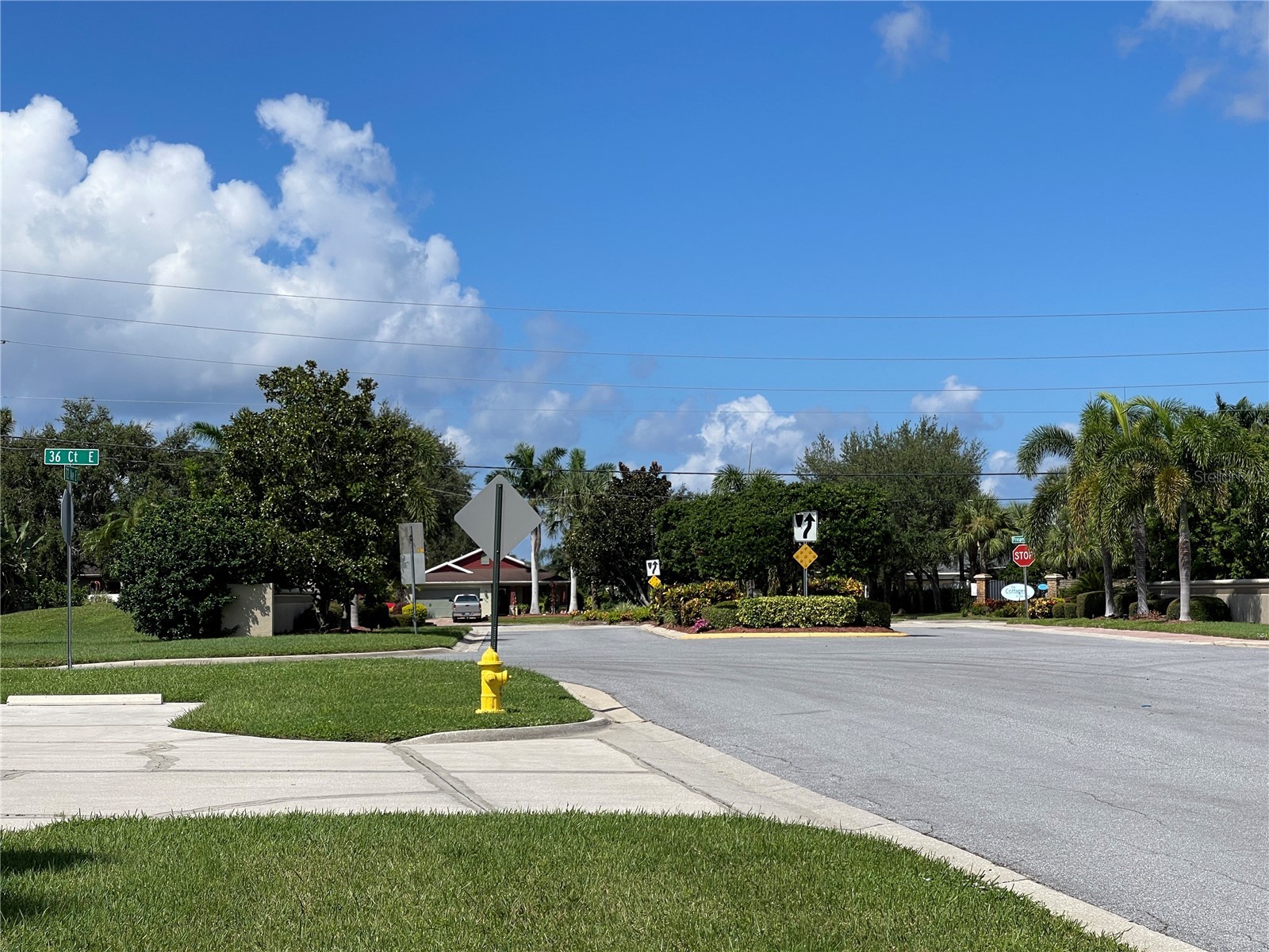 3724 71st Terrace E Sarasota FL 34243 A4692476 image44