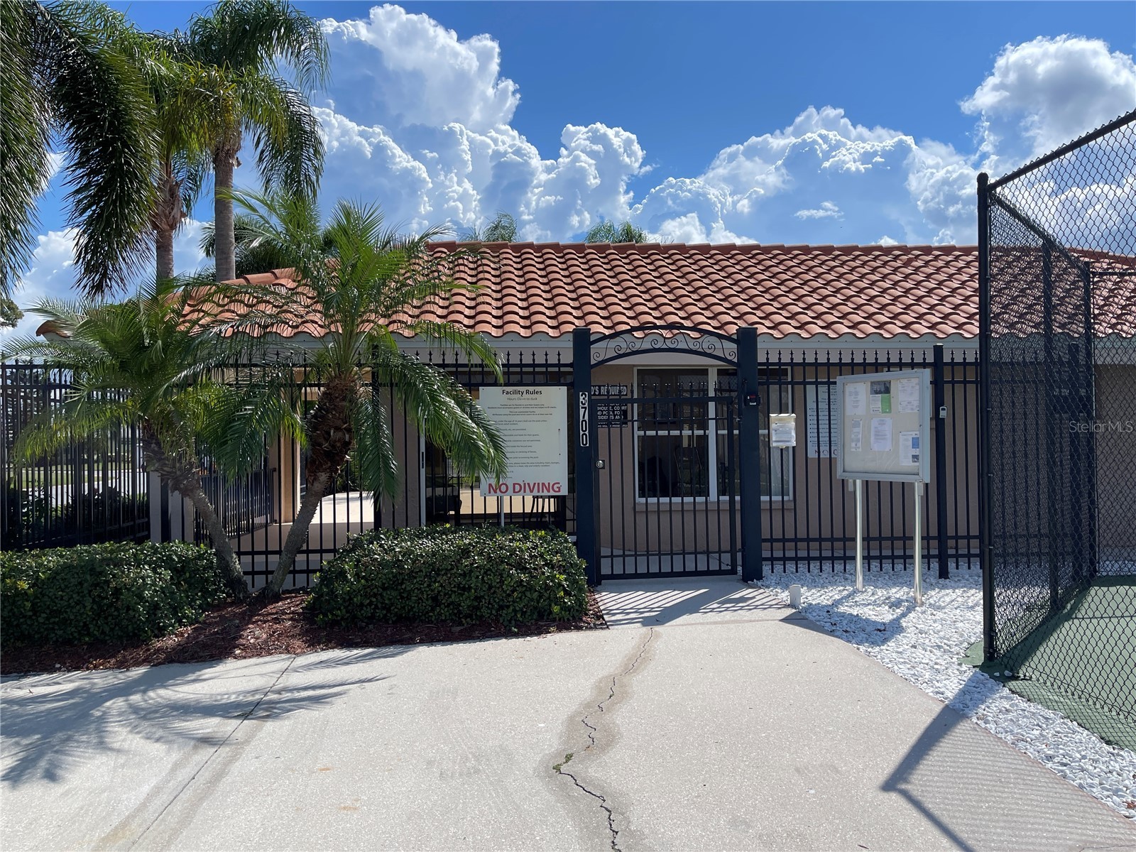 3724 71st Terrace E Sarasota FL 34243 A4692476 image45