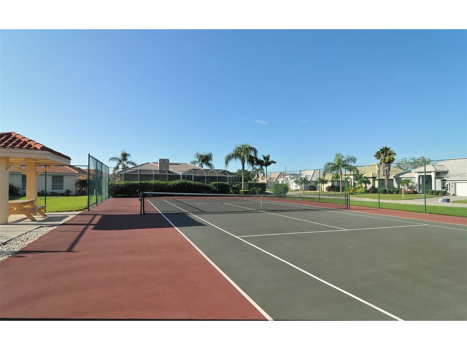 3724 71st Terrace E Sarasota FL 34243 A4692476 image46