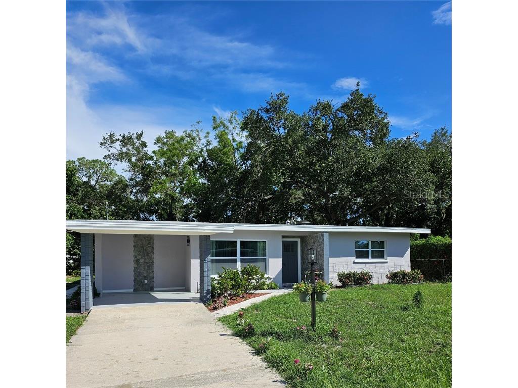 3724 Dover Drive Sarasota FL 34235 A4616387 image1