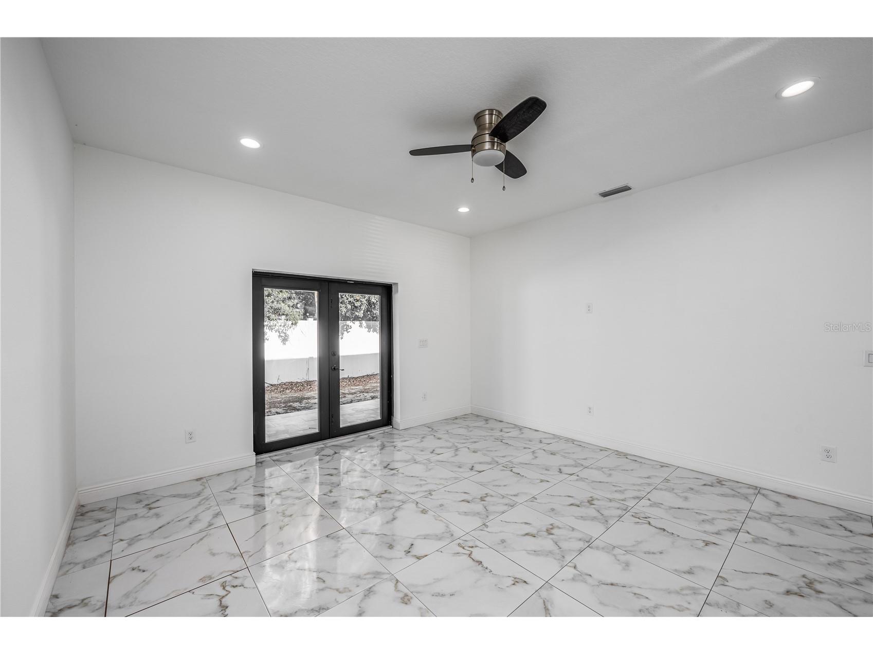 3724 N Whittier Street Tampa FL 33619 TB8494421 image13