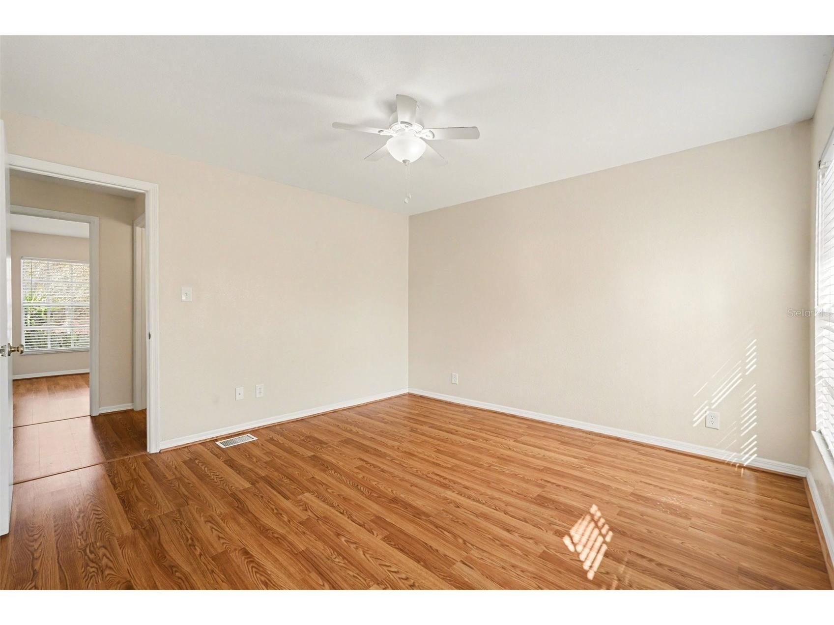 37240 Embassy Park Lane Dade City FL 33525 TB8425128 image17