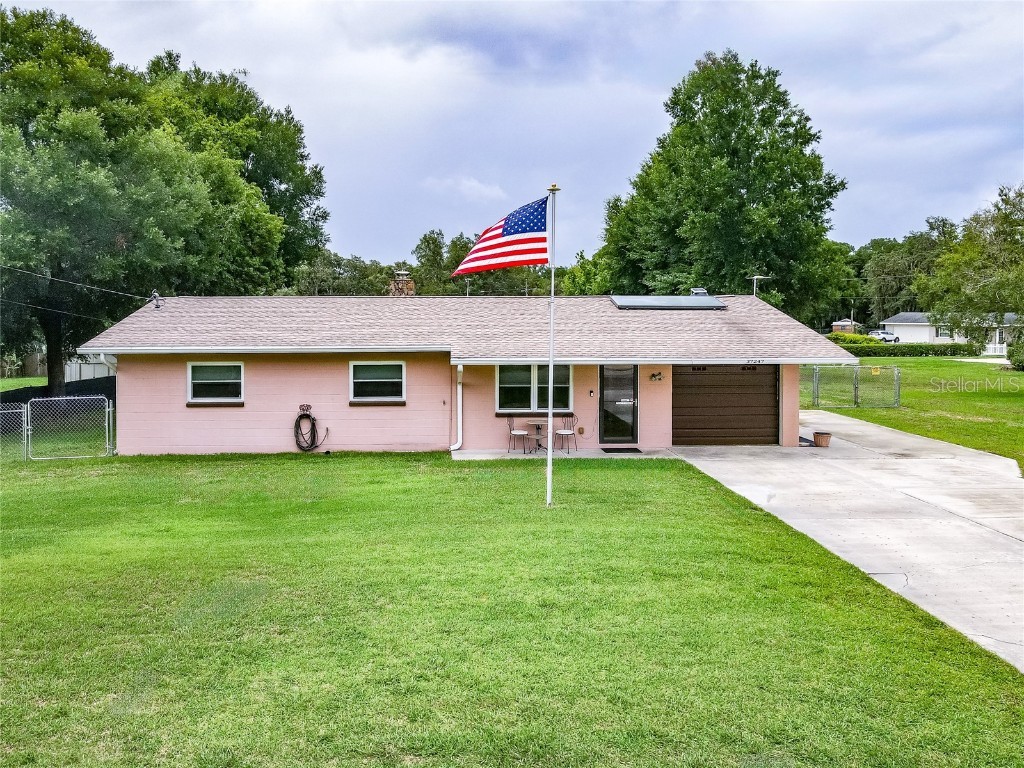 37247 Nicole Avenue Zephyrhills FL 33541 T3535465 image1