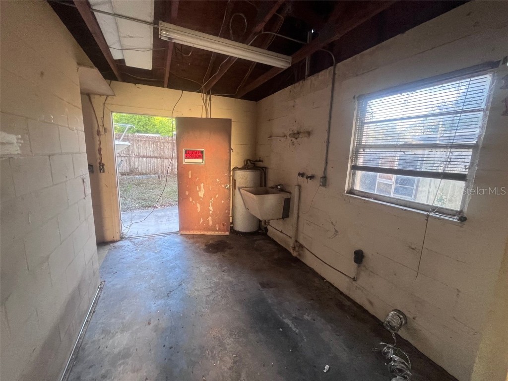 37247 Northside Drive Zephyrhills FL 33541 TB8433441 image3