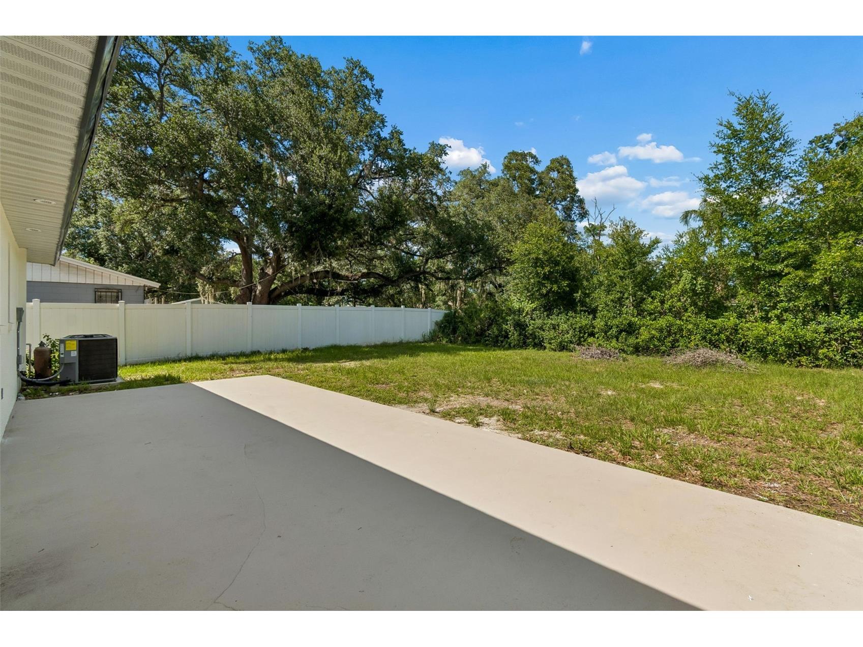 3725 Ambermist Drive Tampa FL 33619 TB8515572 image33