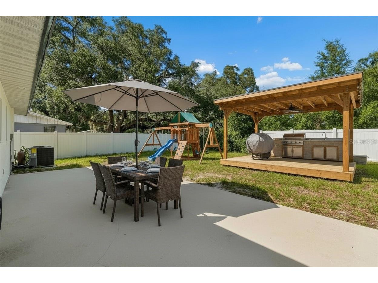 3725 Ambermist Drive Tampa FL 33619 TB8515572 image34