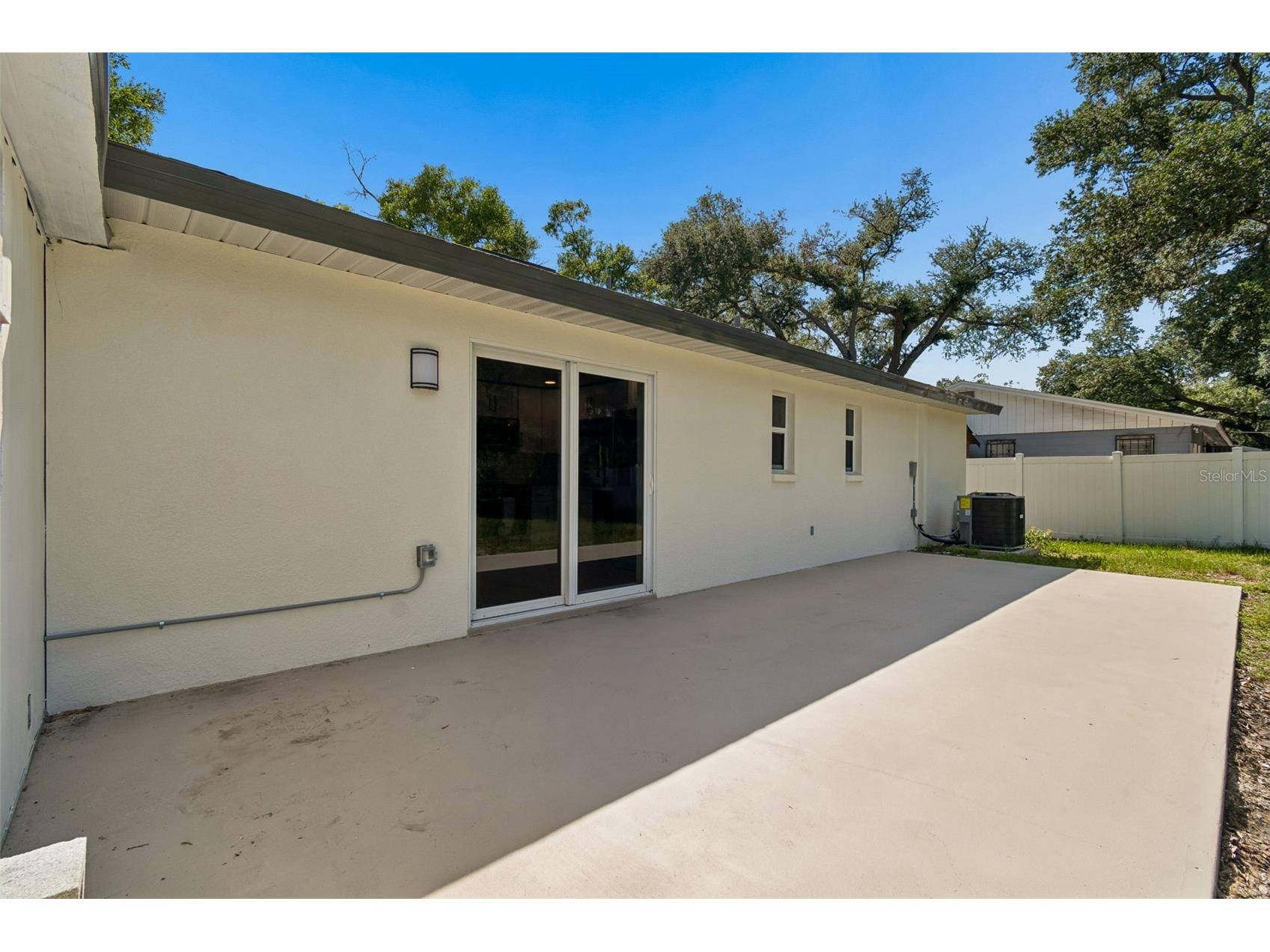 3725 Ambermist Drive Tampa FL 33619 TB8515572 image35
