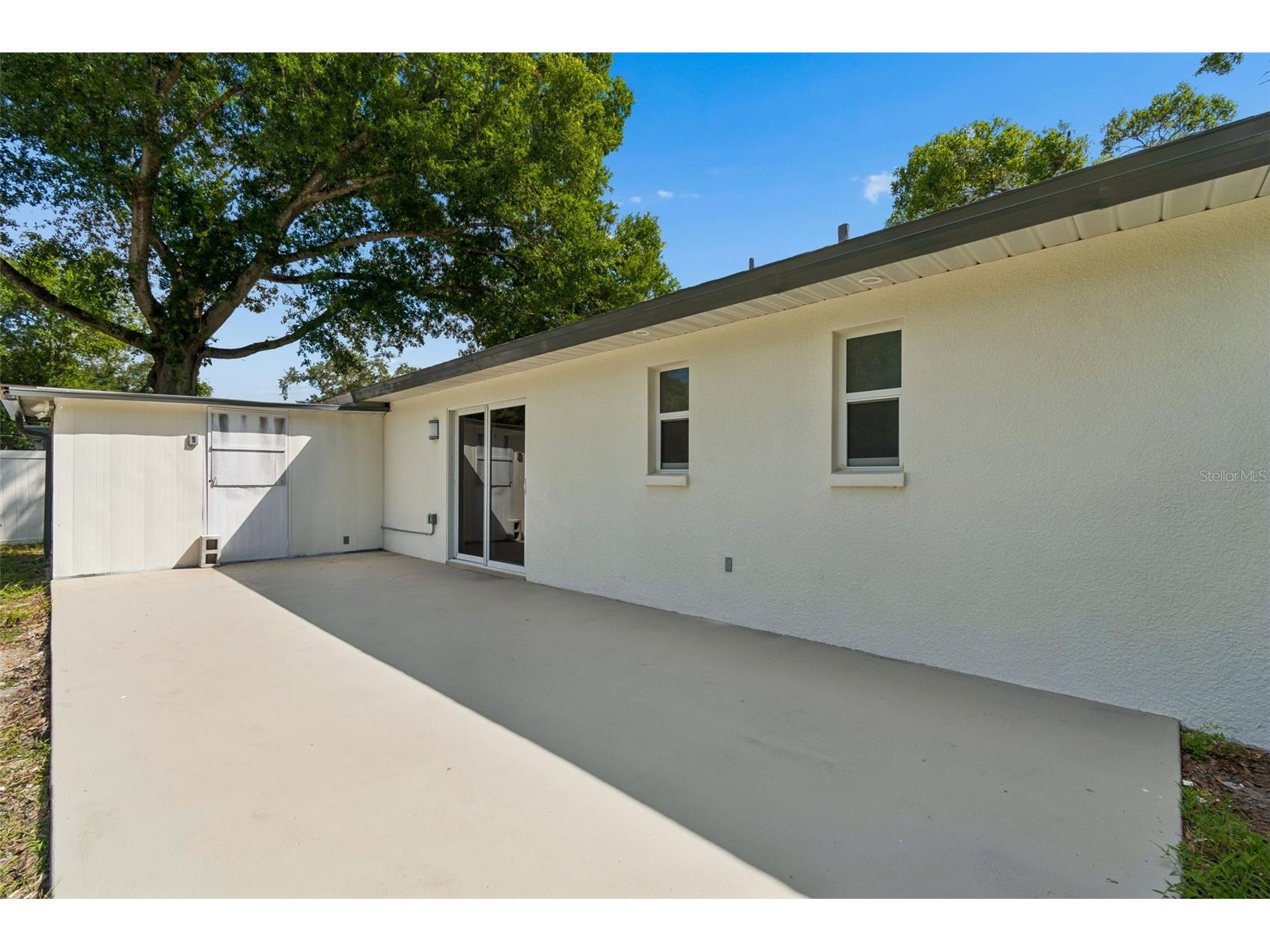 3725 Ambermist Drive Tampa FL 33619 TB8515572 image36