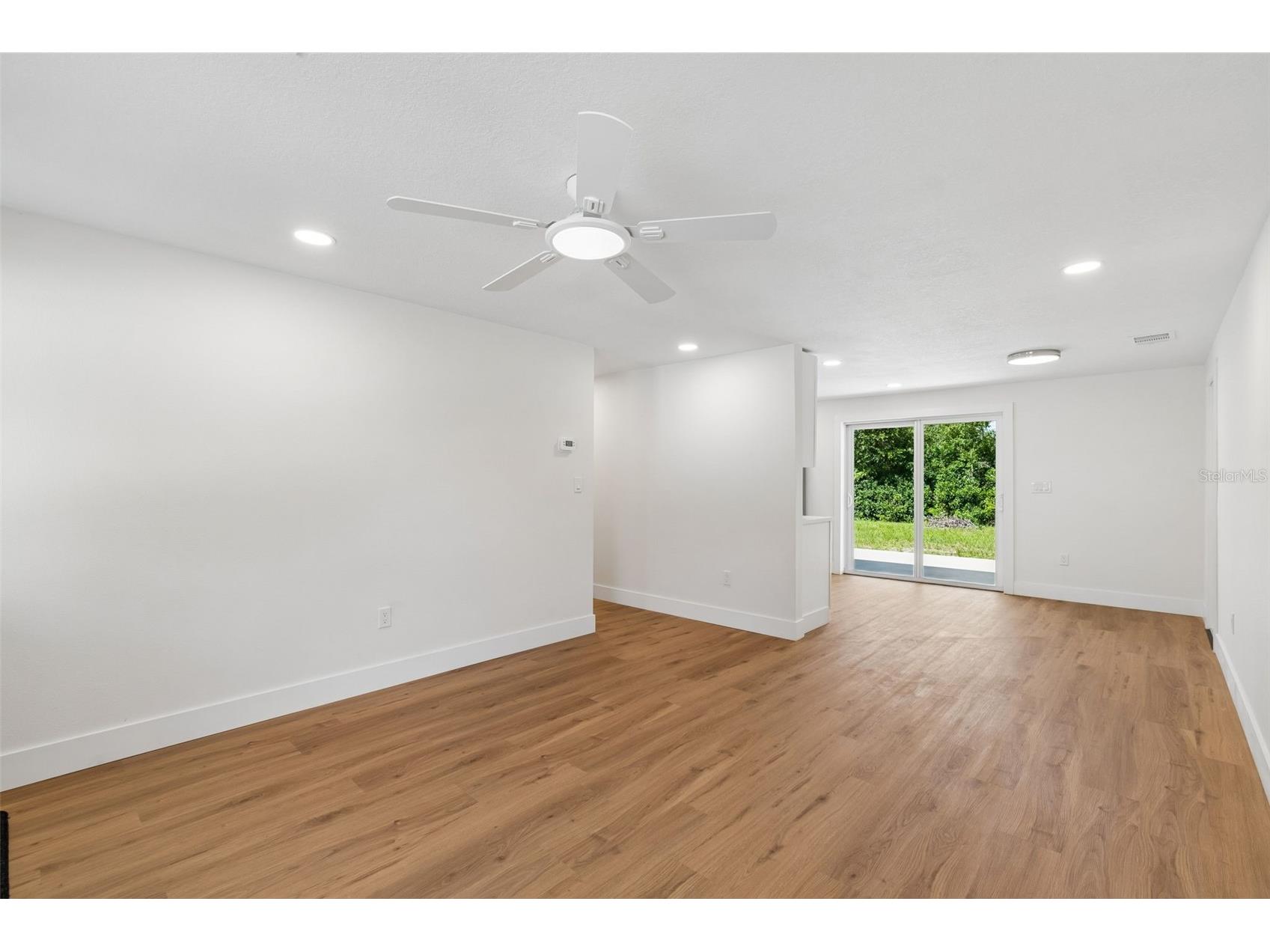 3725 Ambermist Drive Tampa FL 33619 TB8515572 image6