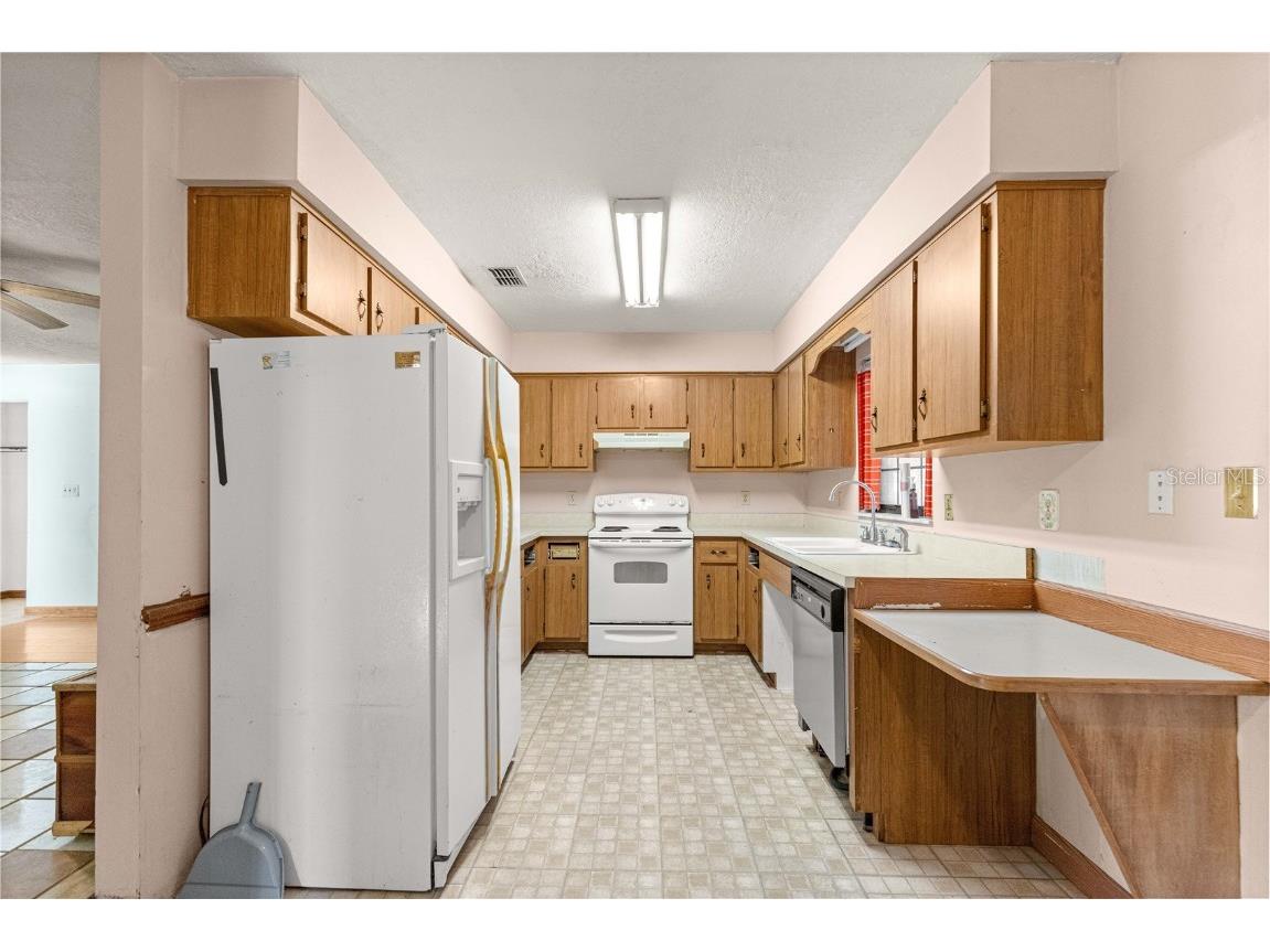 3725 NE 18th Avenue Ocala FL 34479 OM706558 image8