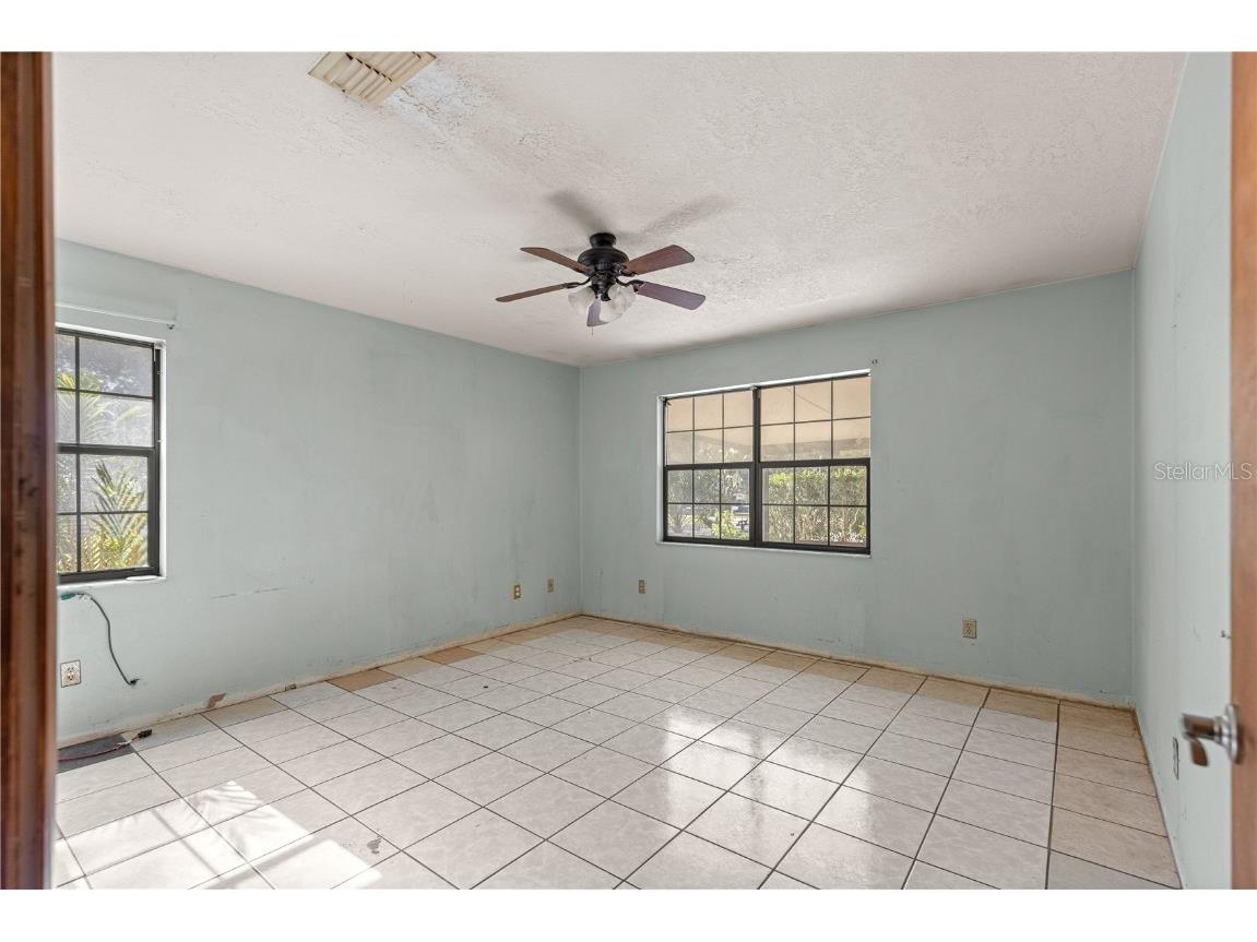 3725 NE 18th Avenue Ocala FL 34479 OM706558 image9