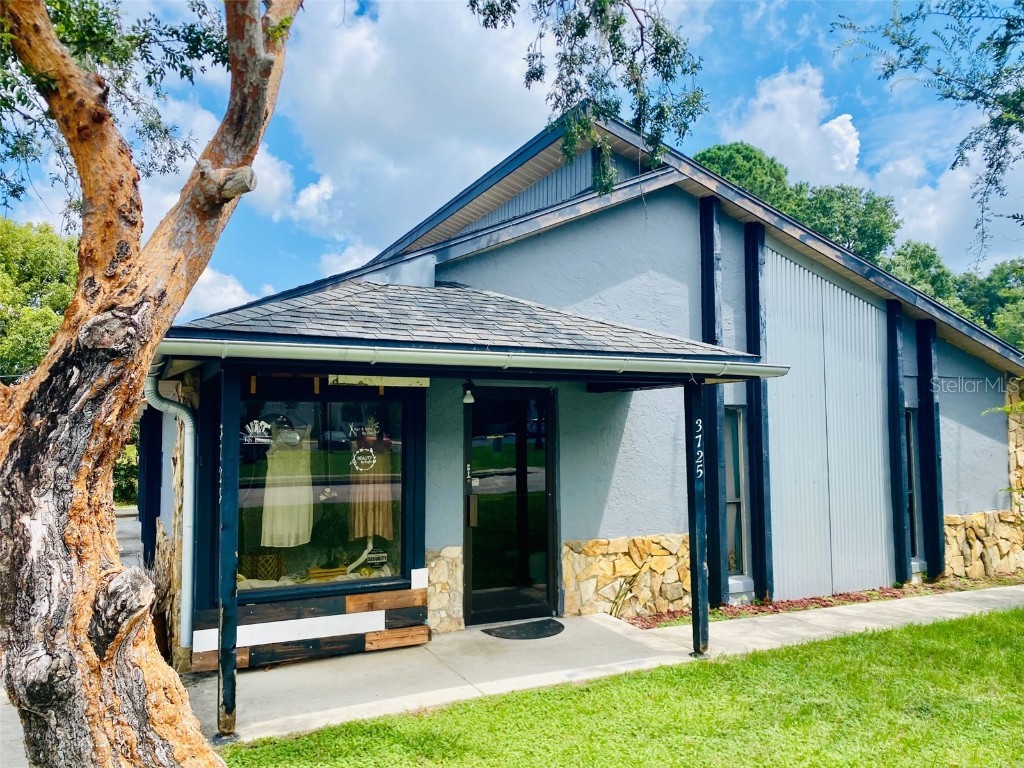 3725 NE 8th Place Ocala FL 34470 OM684753 image1