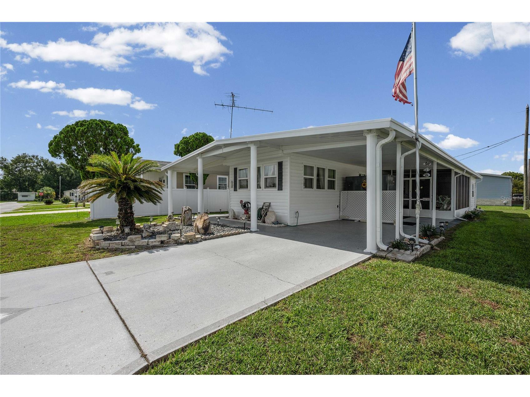 37250 Beverly Avenue Zephyrhills FL 33542 TB8514097 image1
