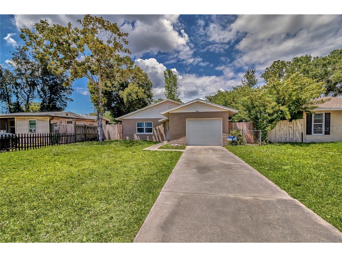 3727 Floral Avenue Largo FL 33771 W7853008 image1