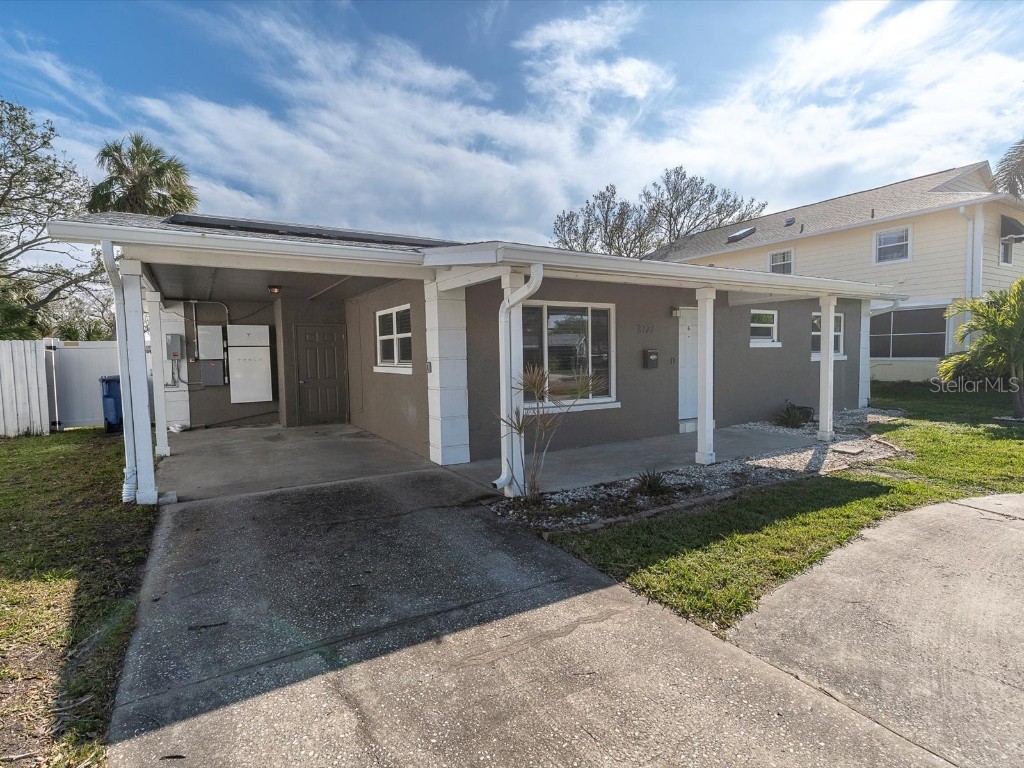 3727 Overlook Drive NE Saint Petersburg FL 33703 TB8340093 image1