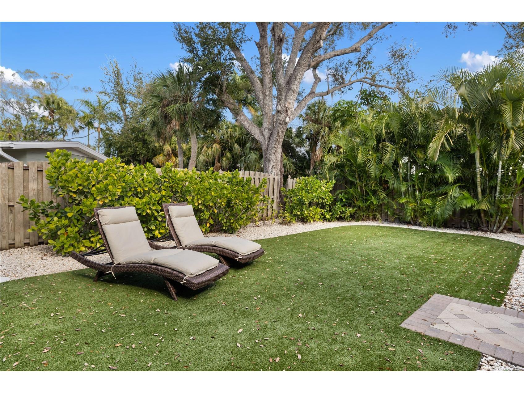 3727 Tangier Terrace Sarasota FL 34239 A4693739 image10