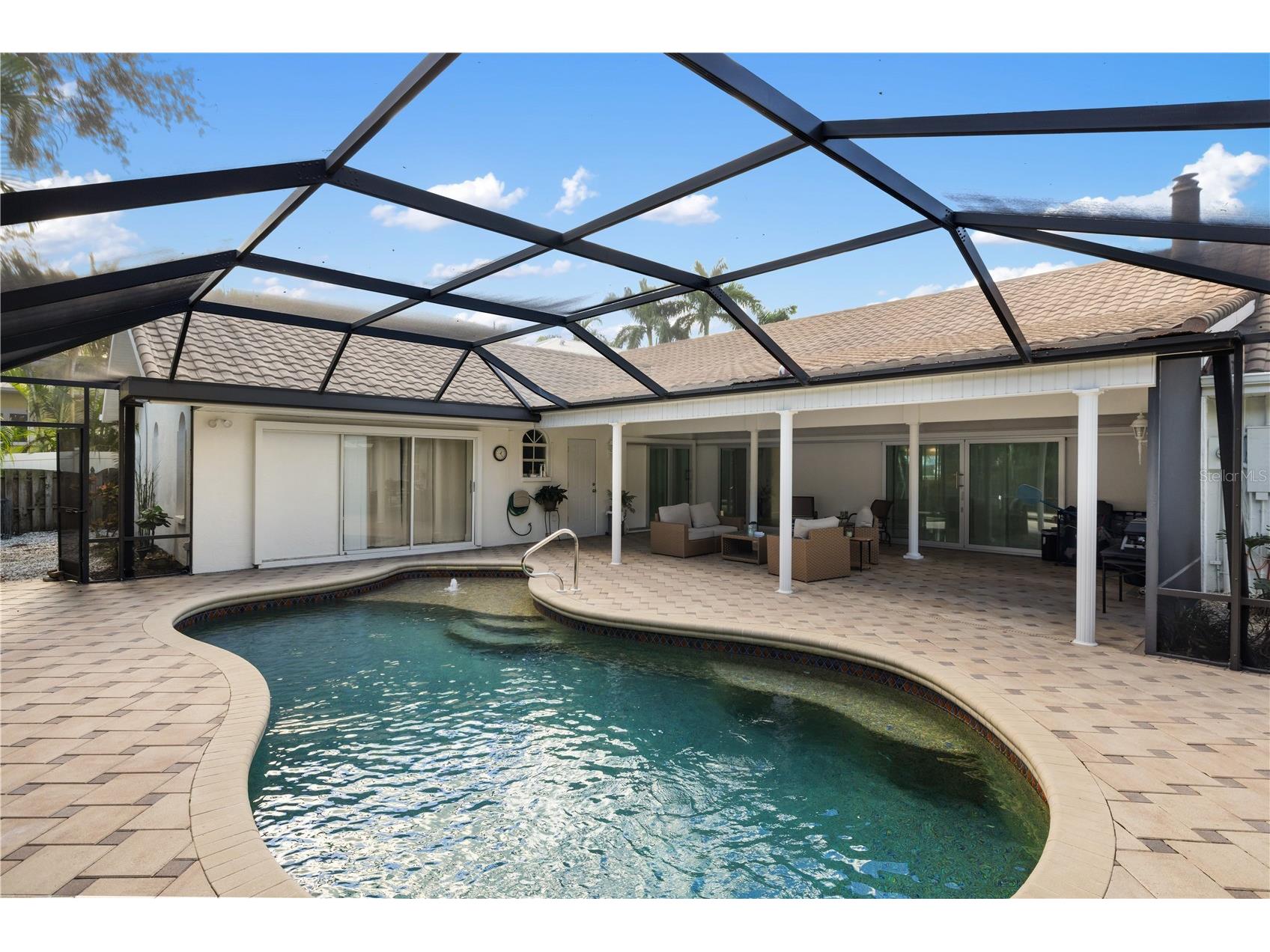 3727 Tangier Terrace Sarasota FL 34239 A4693739 image12