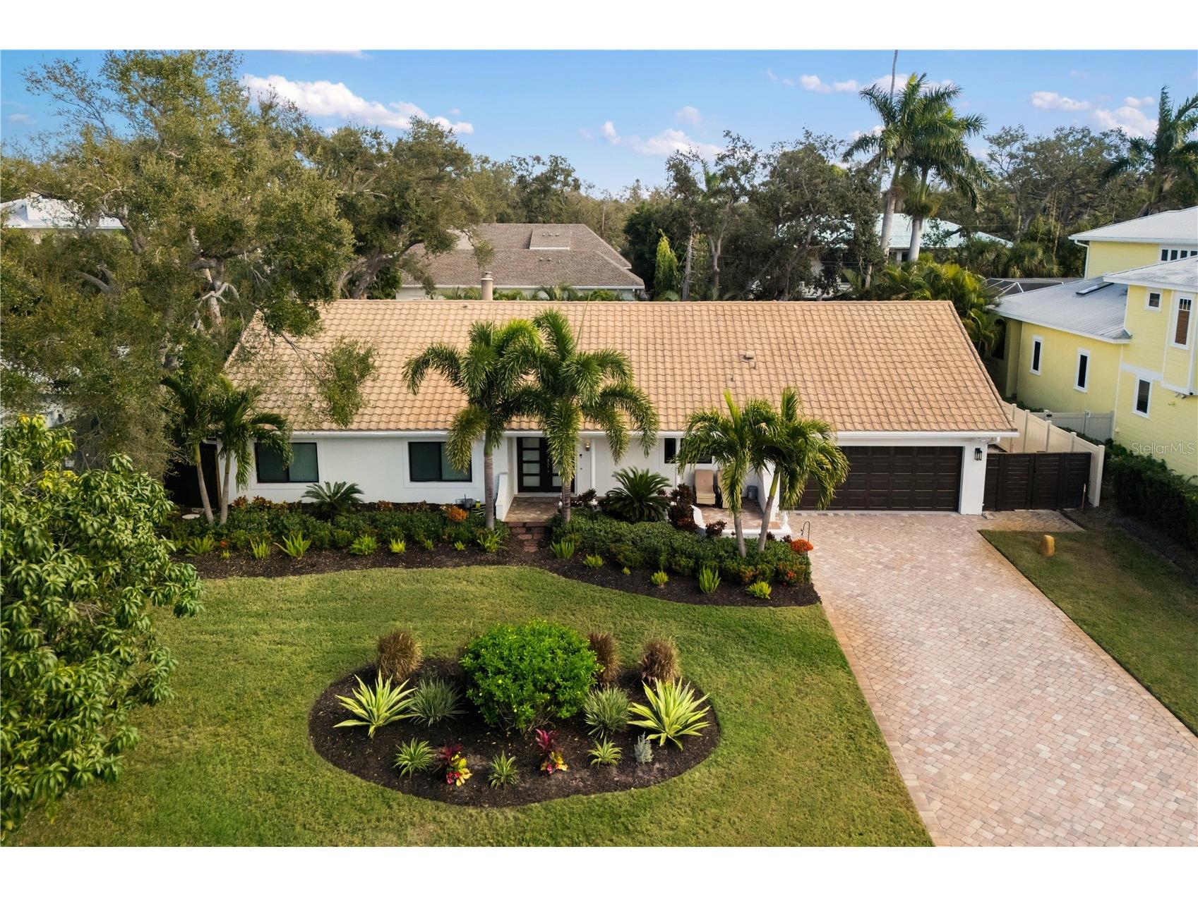 3727 Tangier Terrace Sarasota FL 34239 A4693739 image5