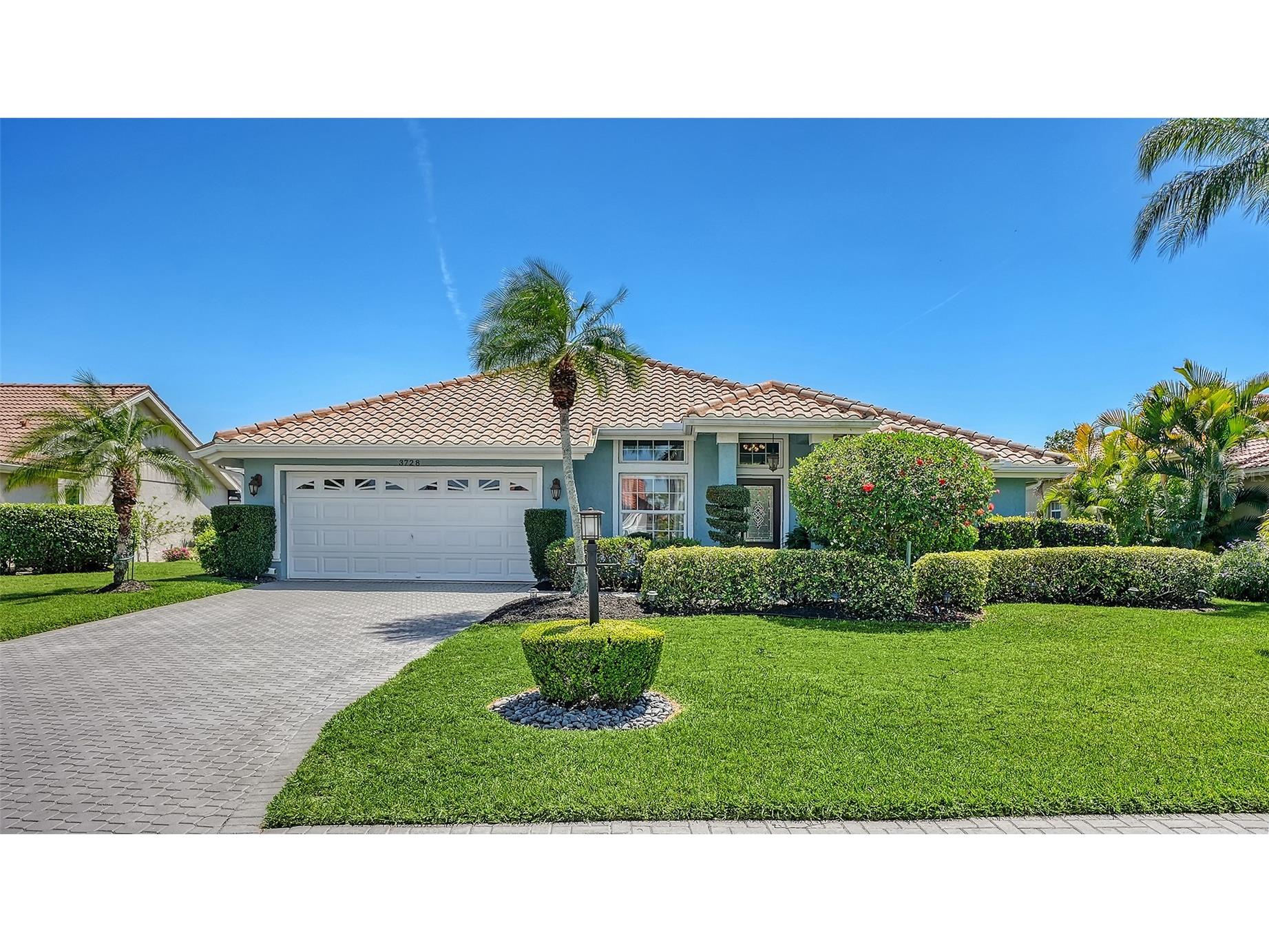 3728 71st Terrace E Sarasota FL 34243 A4690190 image1