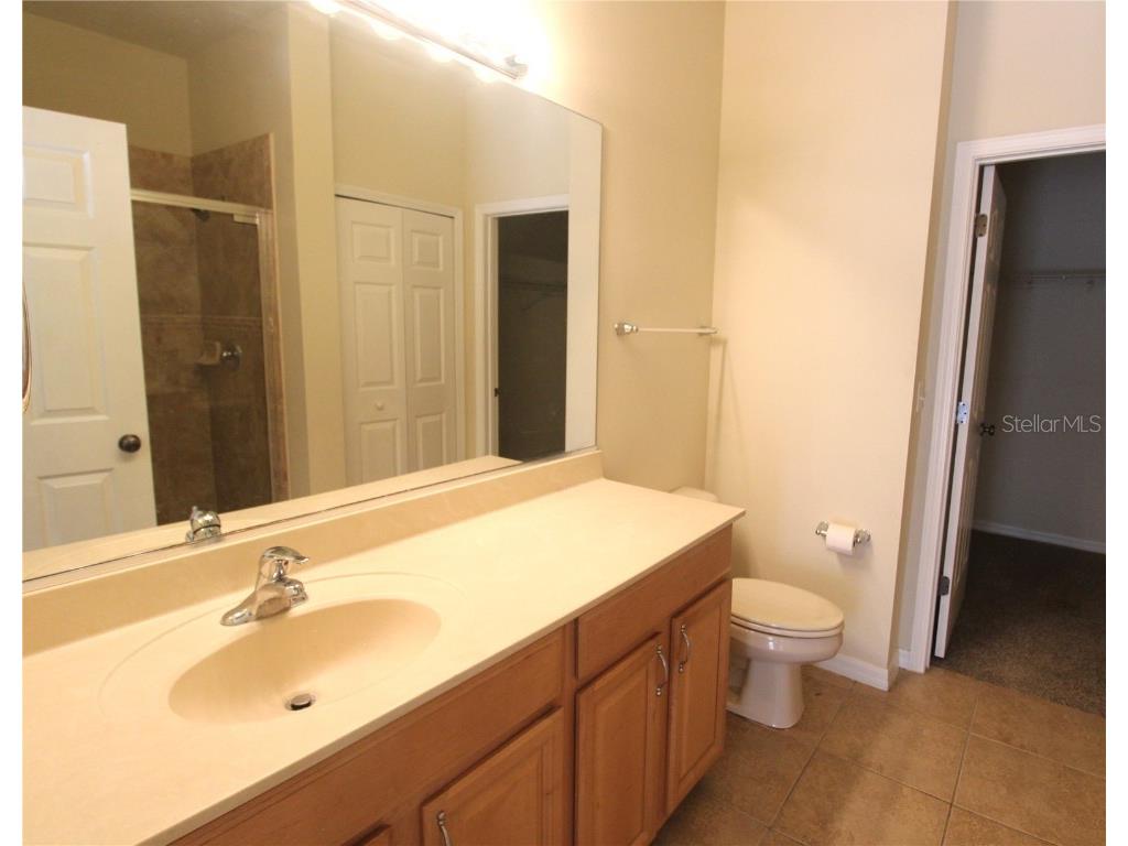 3729 Parkridge Circle #6-204 Sarasota FL 34243 A4667796 image8