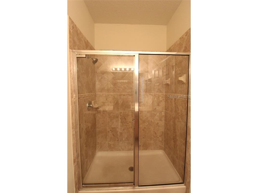 3729 Parkridge Circle #6-204 Sarasota FL 34243 A4667796 image9