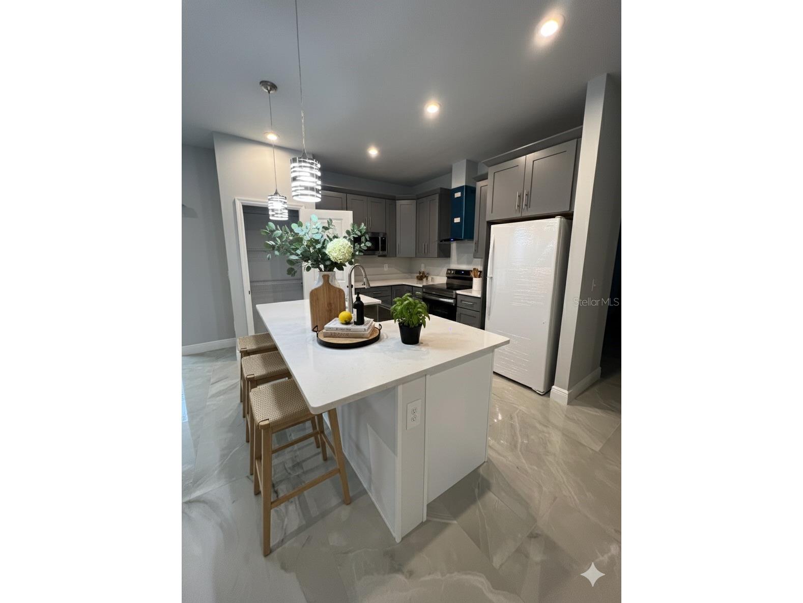 373 Amberjack Court Kissimmee FL 34759 S5146366 image3