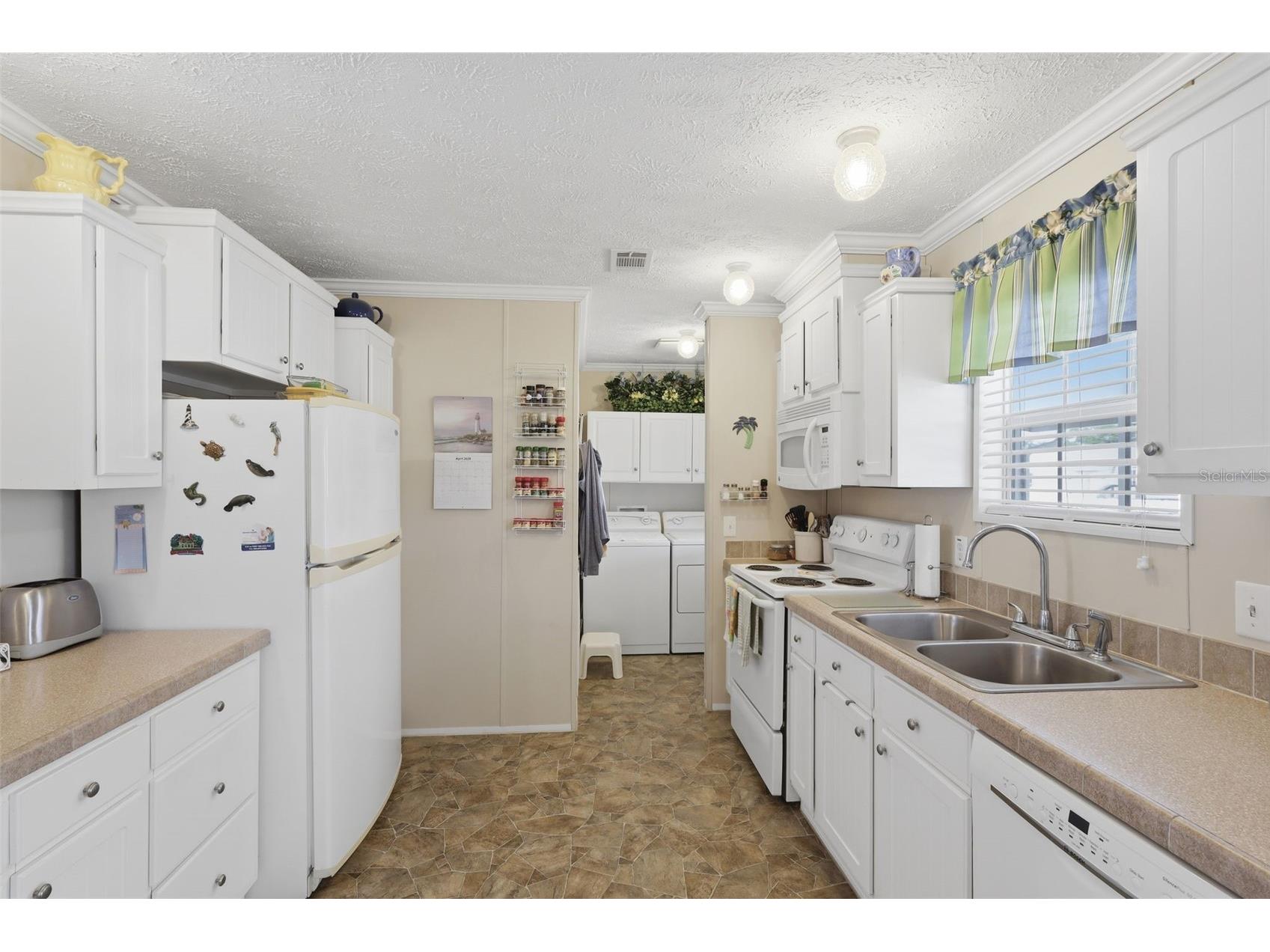 373 Dolores Boulevard Deland FL 32724 V4948467 image18
