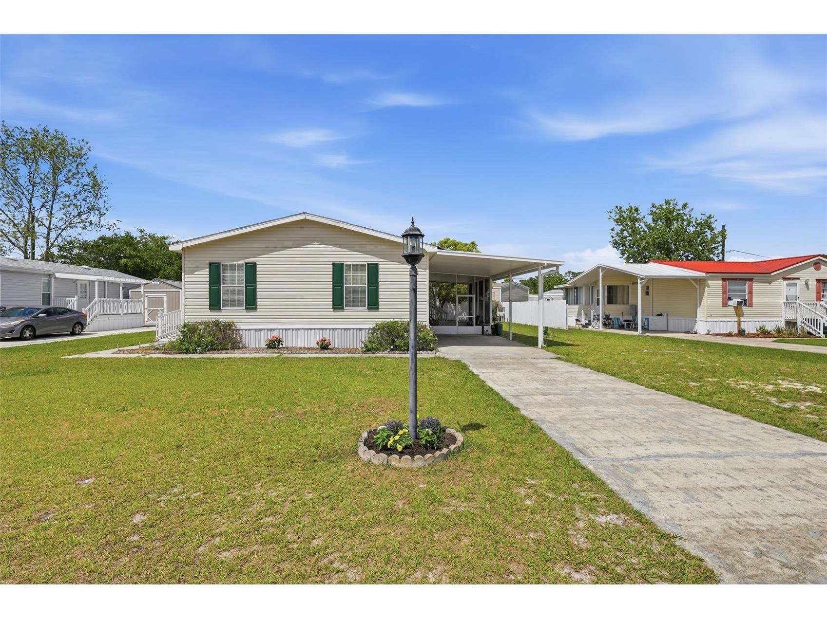 373 Dolores Boulevard Deland FL 32724 V4948467 image2
