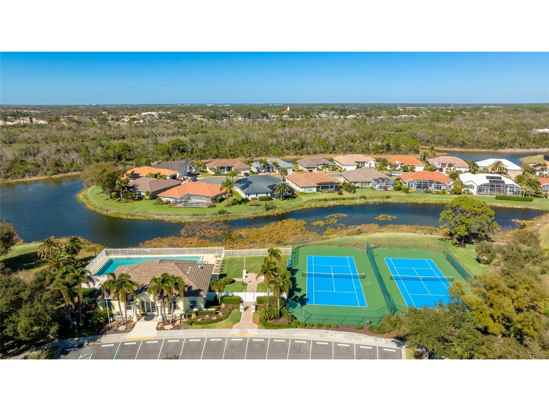 373 Roseling Circle Venice FL 34293 A4681755 image40