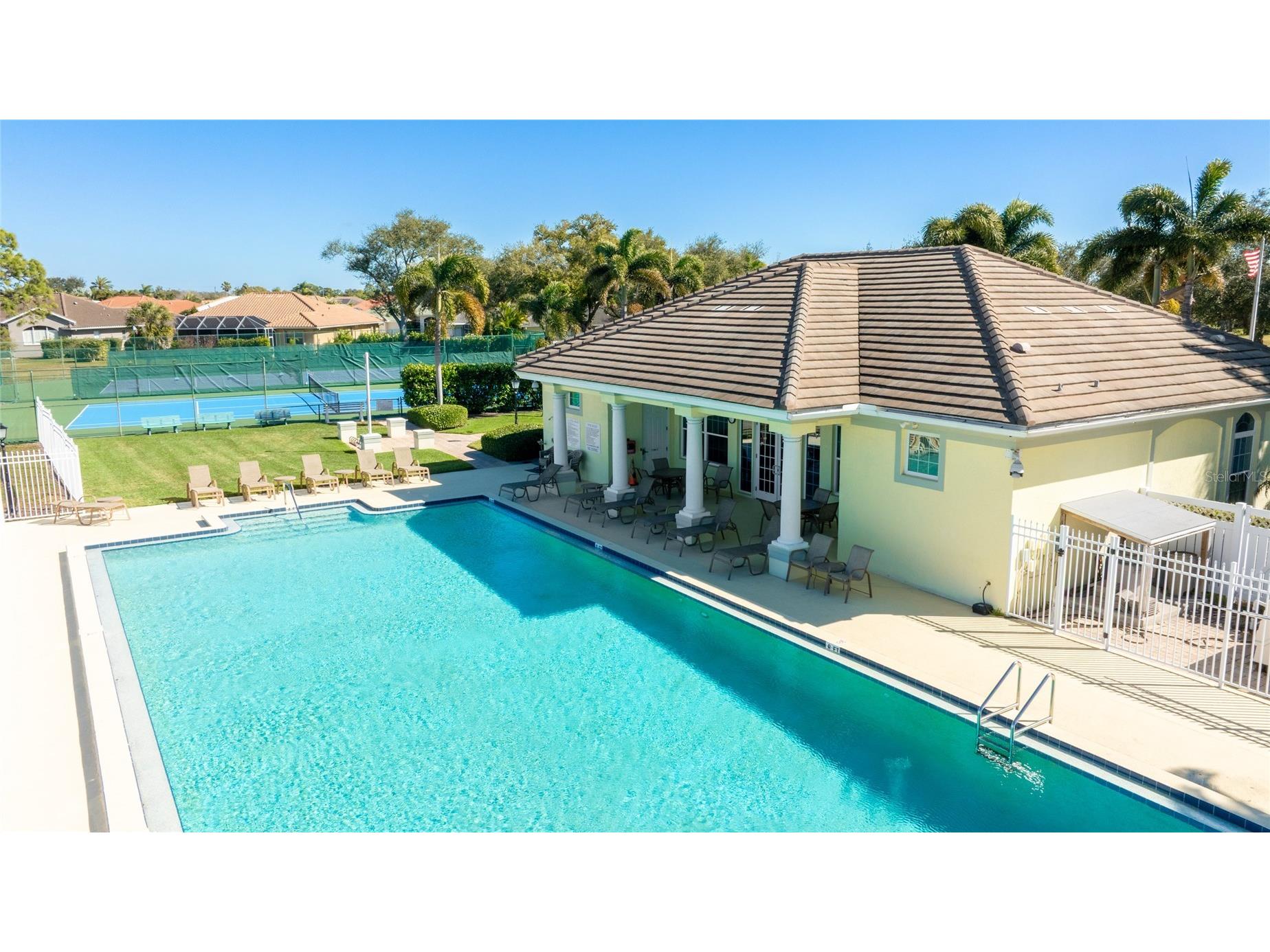 373 Roseling Circle Venice FL 34293 A4681755 image45