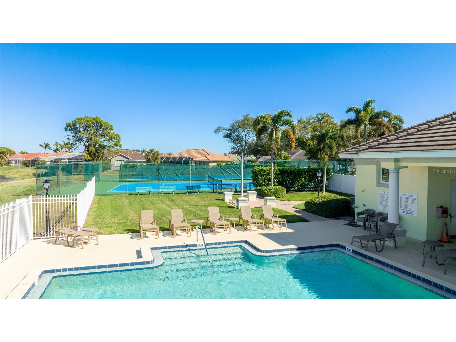 373 Roseling Circle Venice FL 34293 A4681755 image47