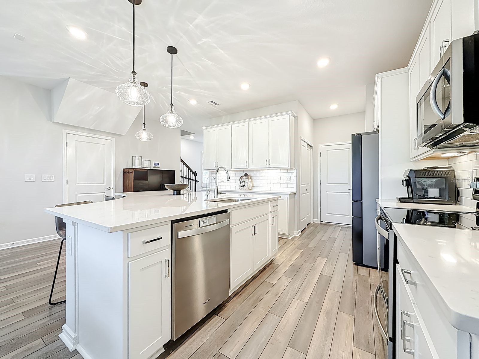 373 Sandbar Avenue NE Saint Petersburg FL 33716 TB8448413 image12