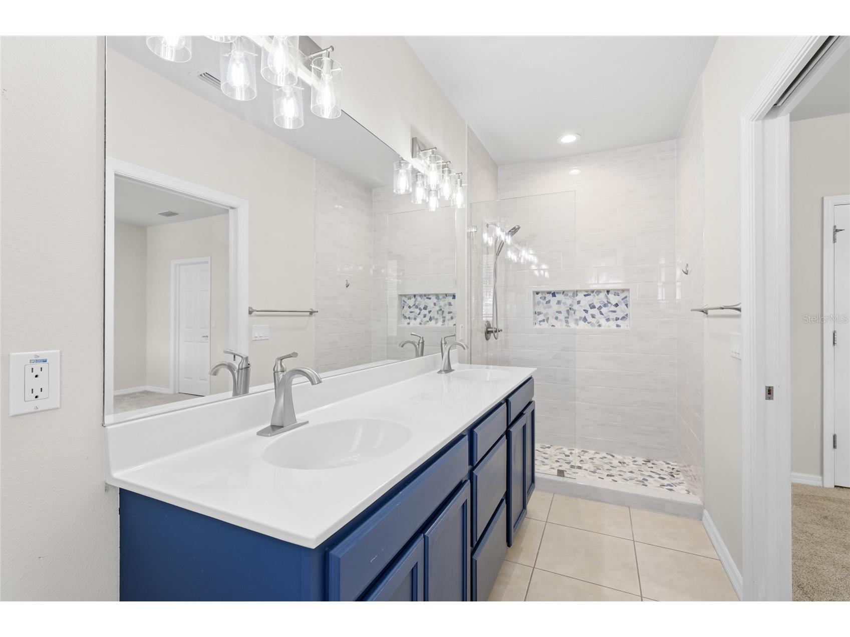 3730 82nd Avenue Circle E #104 Sarasota FL 34243 A4686045 image18