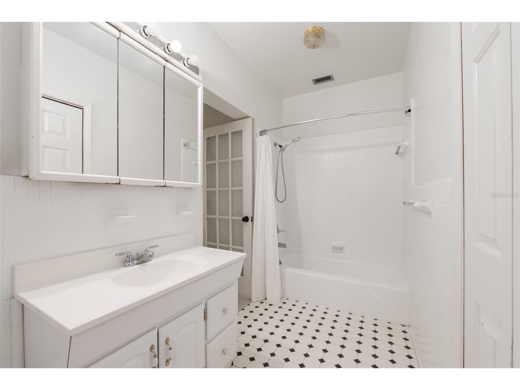 3730 NW 37th Terrace Gainesville FL 32606 GC535682 image19