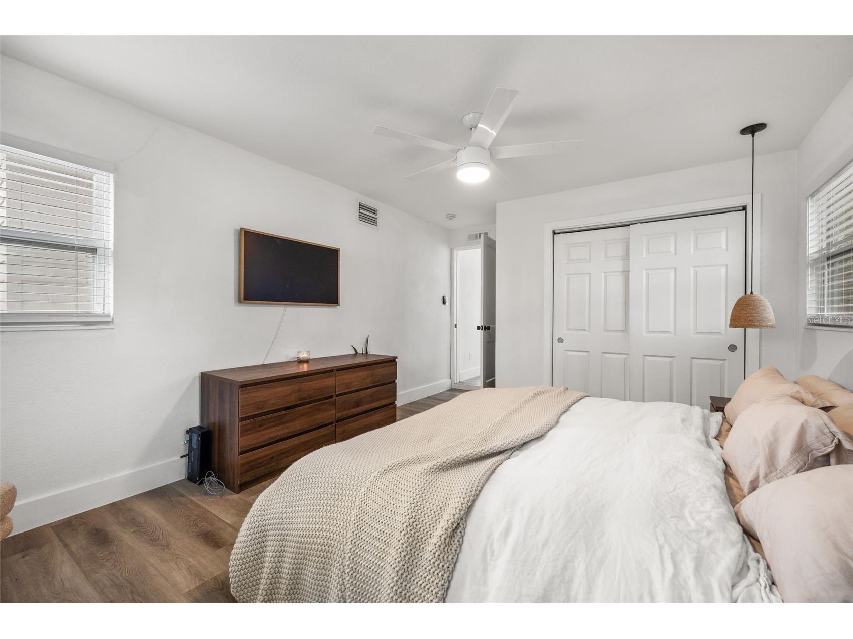 3731 6th Avenue N Saint Petersburg FL 33713 TB8476330 image17