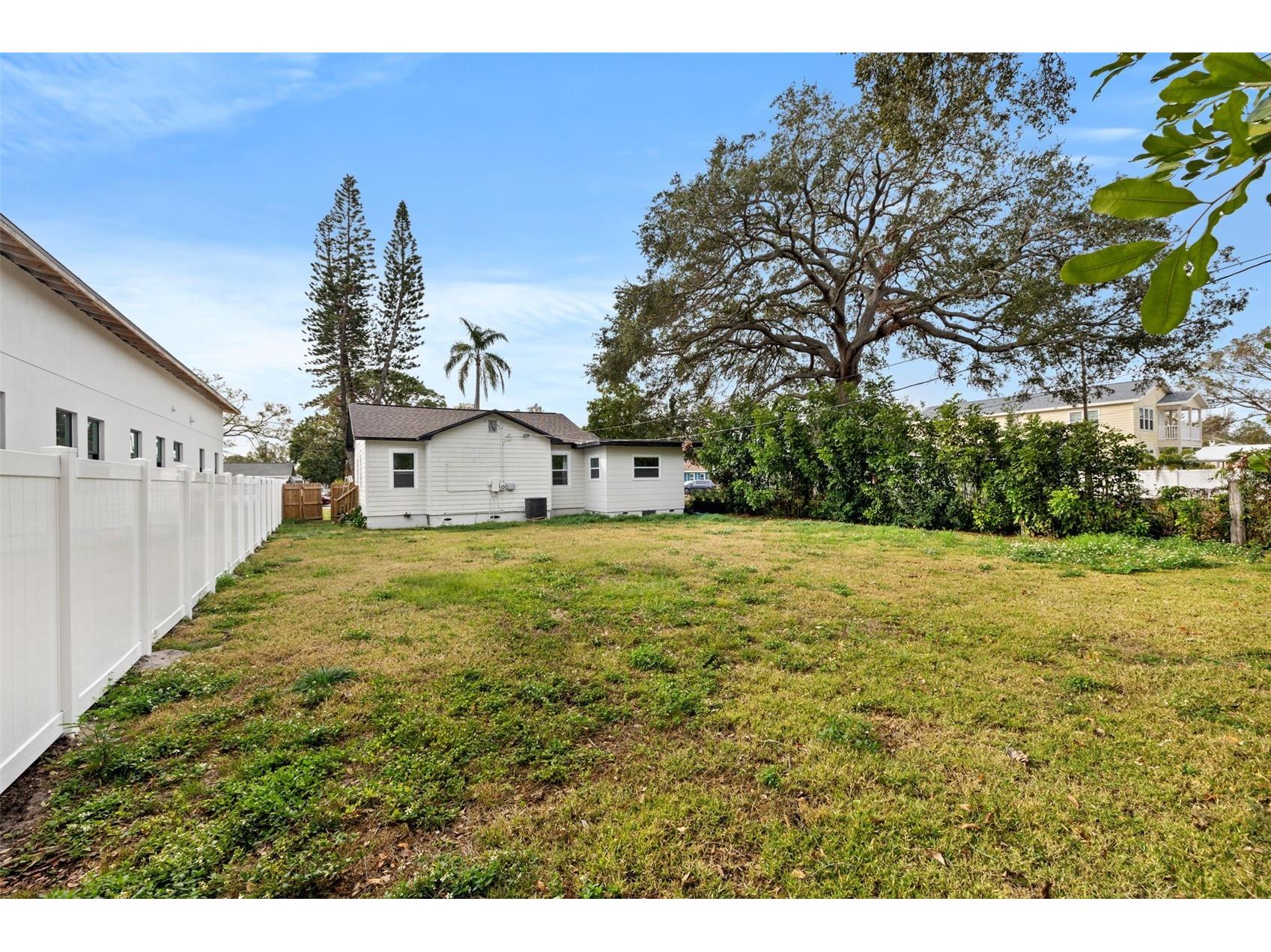 3731 6th Avenue N Saint Petersburg FL 33713 TB8476330 image24