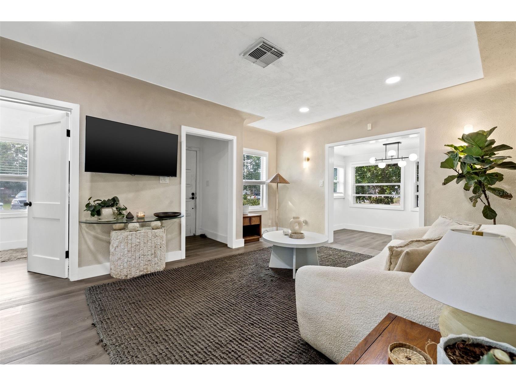 3731 6th Avenue N Saint Petersburg FL 33713 TB8476330 image5