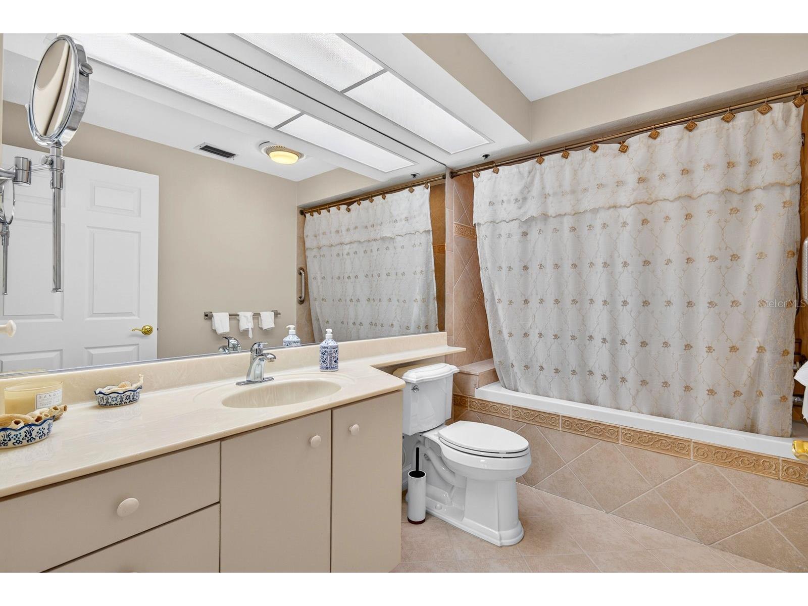 3731 Sarasota Square Boulevard #205D Sarasota FL 34238 A4698263 image35