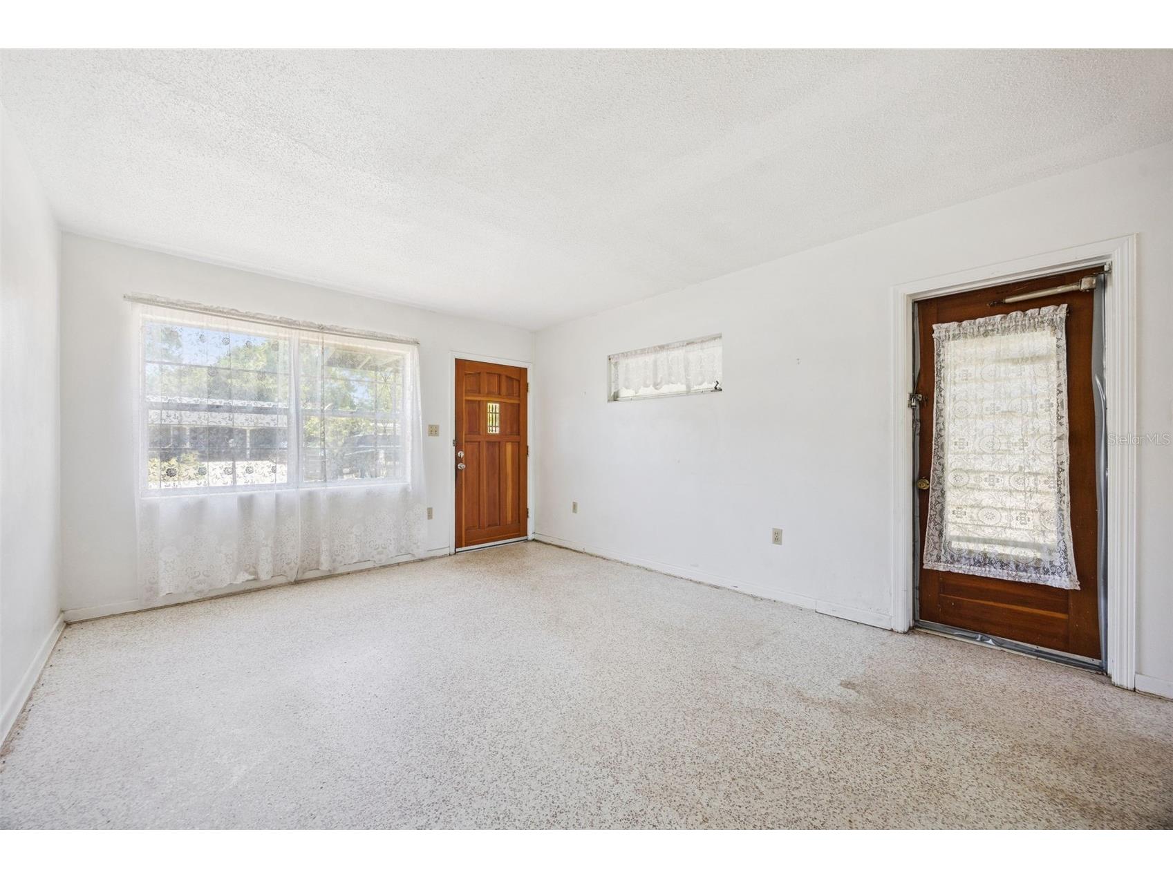 3733 Surrey Drive Orlando FL 32812 O6405806 image2