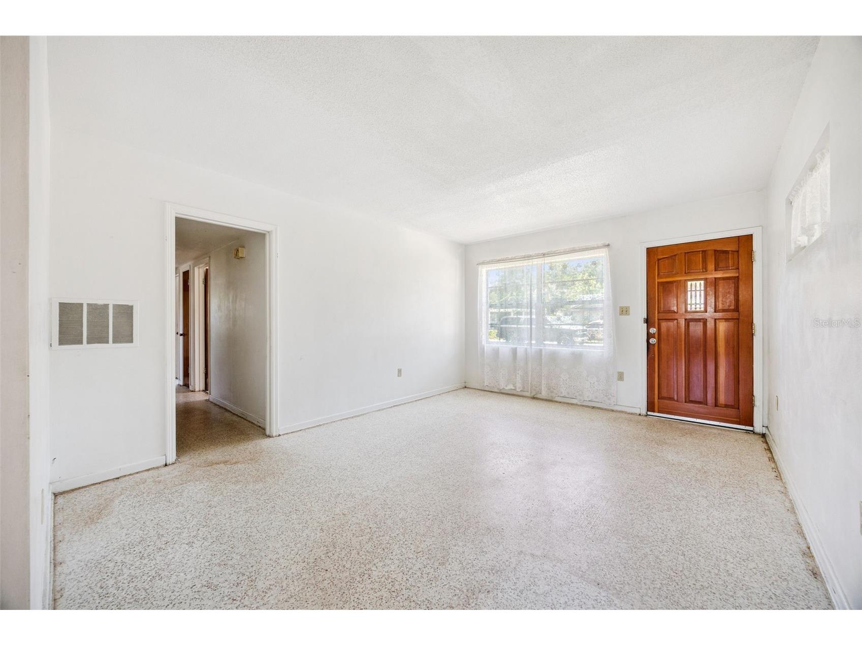 3733 Surrey Drive Orlando FL 32812 O6405806 image3