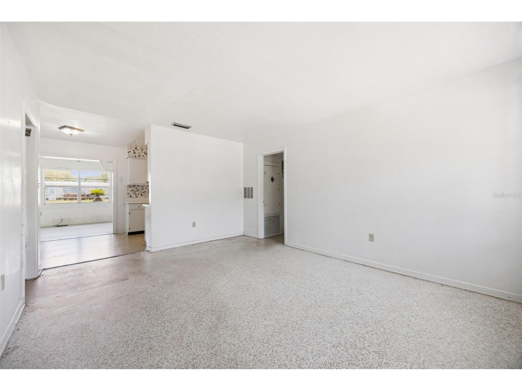 3733 Surrey Drive Orlando FL 32812 O6405806 image4