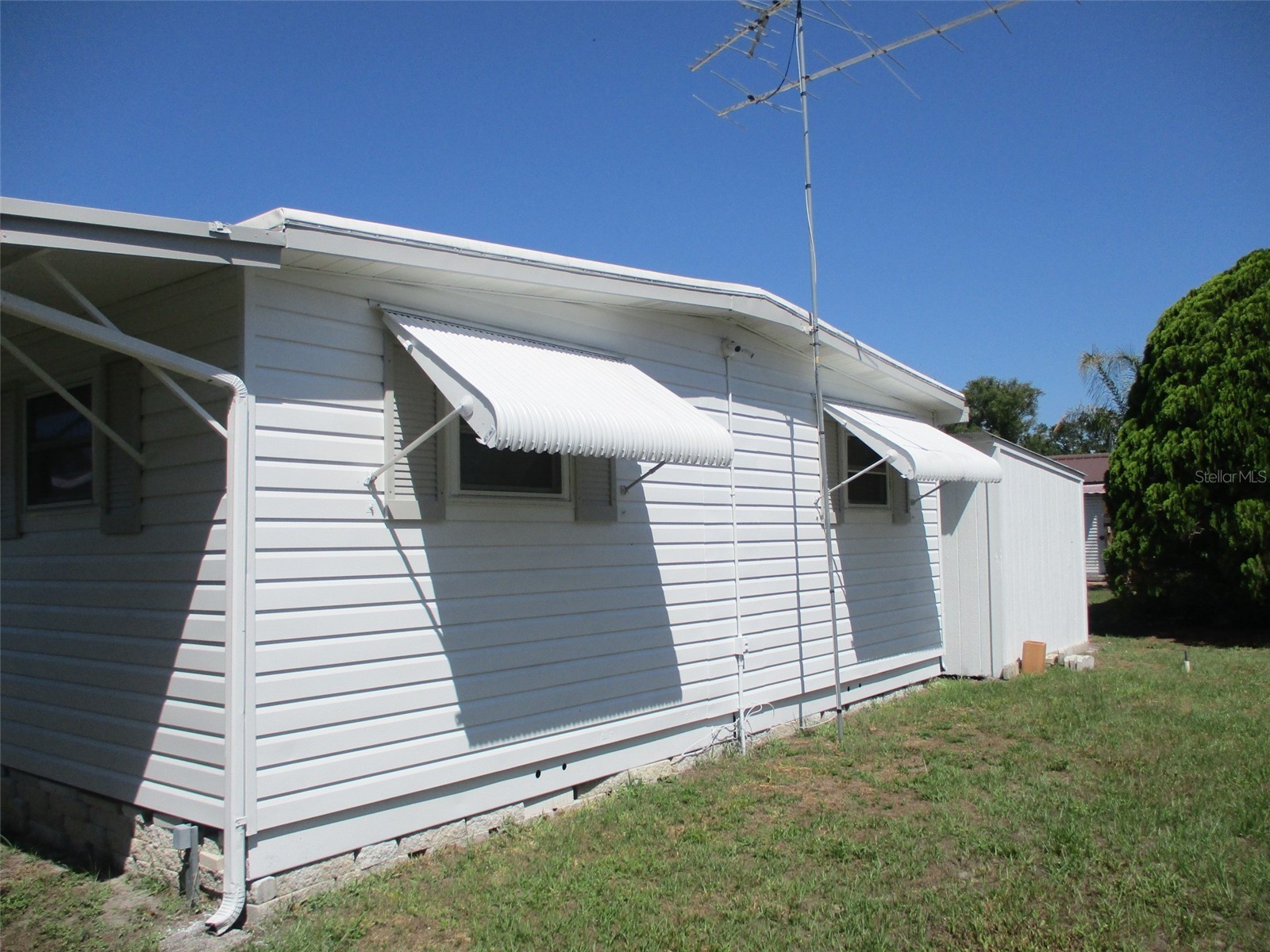 3734 Castle Drive Zephyrhills FL 33540 TB8509383 image25