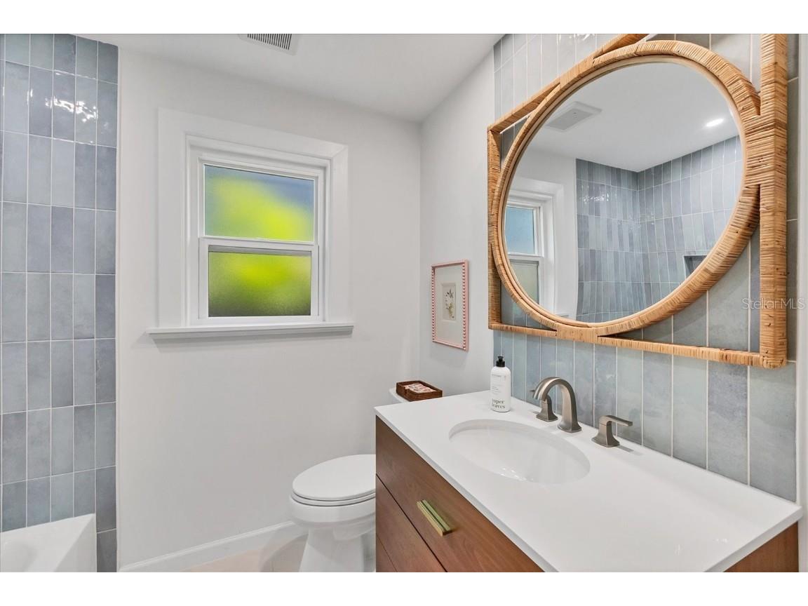 3734 Iroquois Avenue Sarasota FL 34234 A4659617 image14