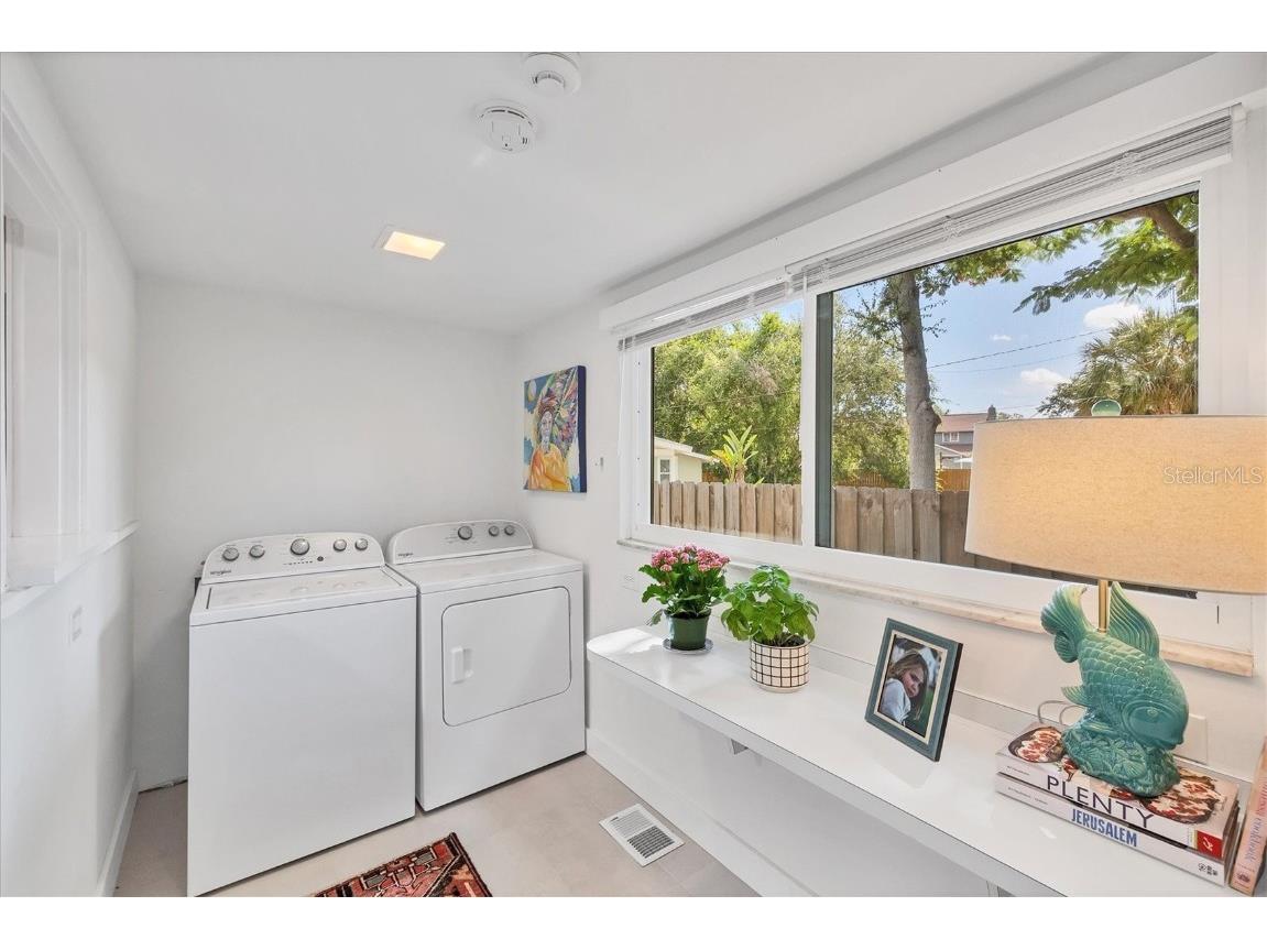 3734 Iroquois Avenue Sarasota FL 34234 A4659617 image16