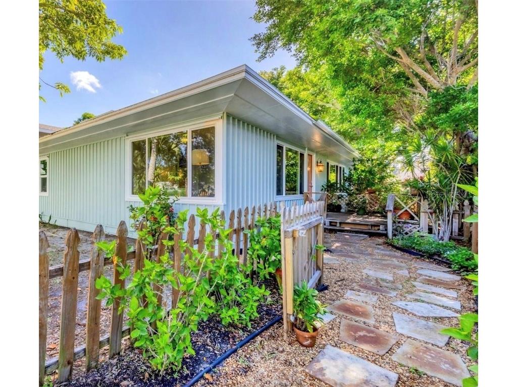 3734 Iroquois Avenue Sarasota FL 34234 A4659617 image20