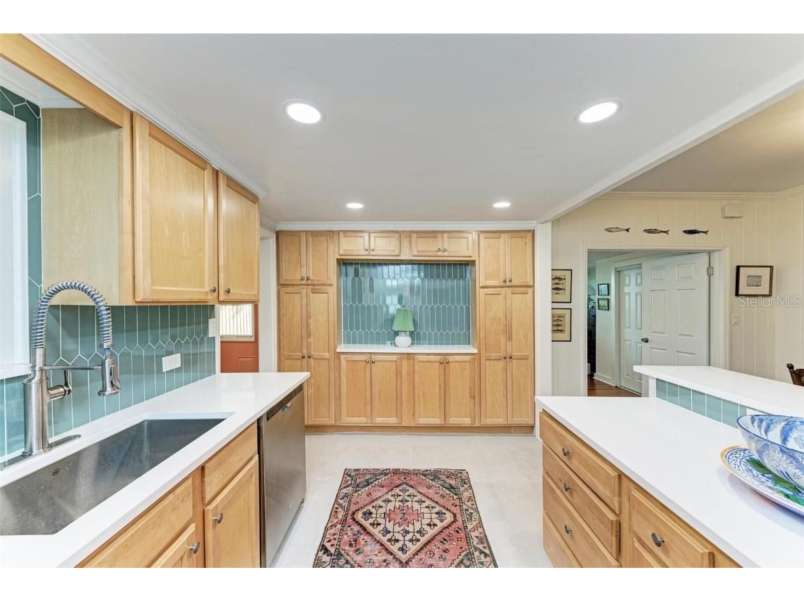 3734 Iroquois Avenue Sarasota FL 34234 A4659617 image7