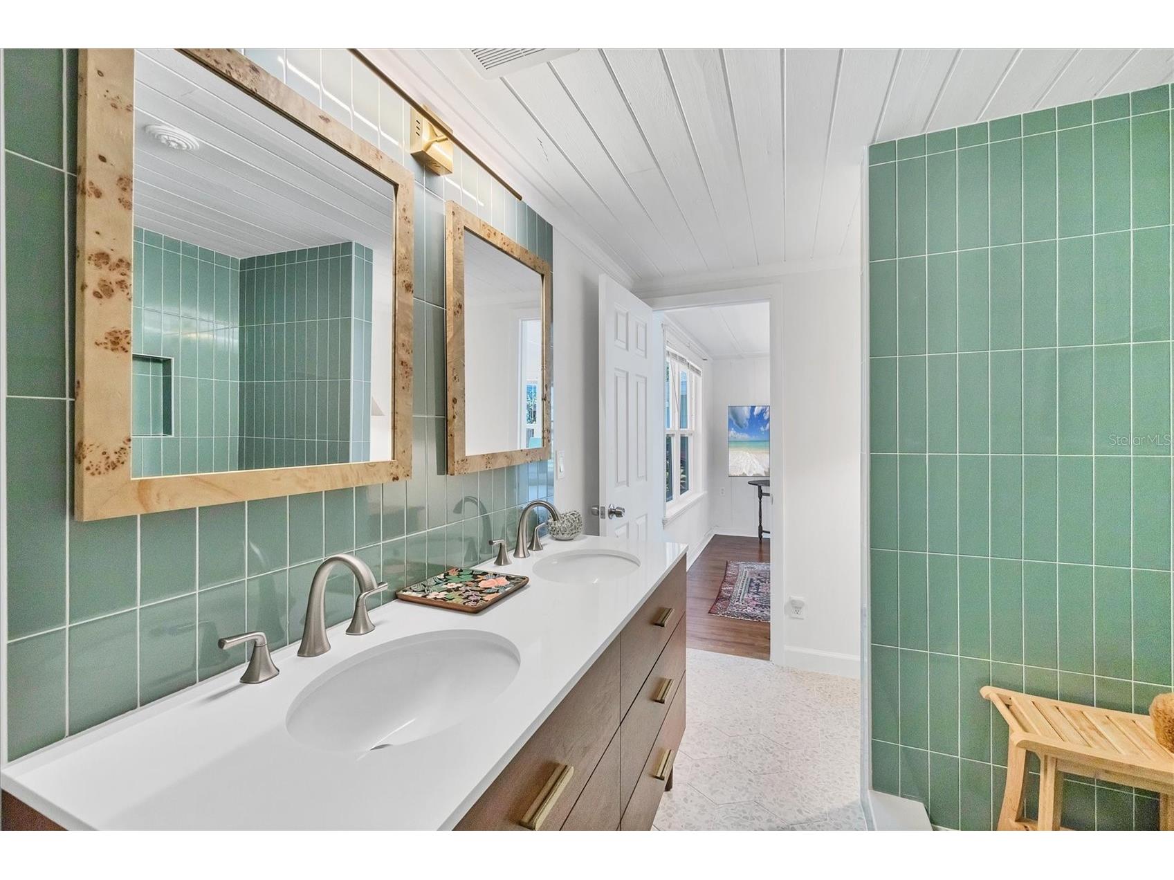 3734 Iroquois Avenue Sarasota FL 34234 A4679833 image14